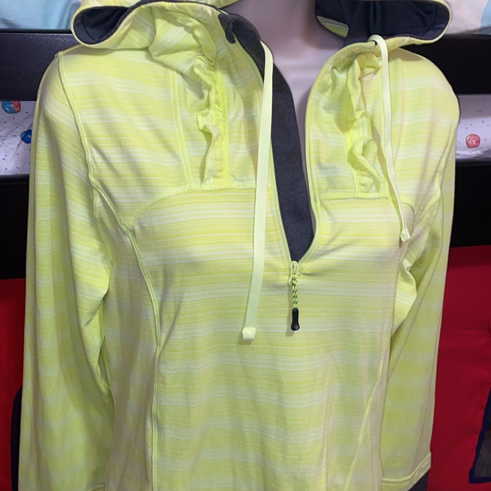 MPG activewear neon yellow top sz M hooded - Picture 3 of 5
